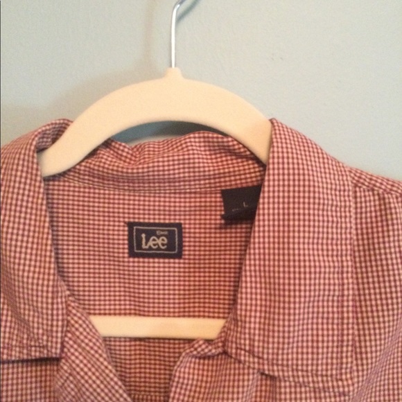 Short sleeve Lee button up blouse. - Picture 3 of 4